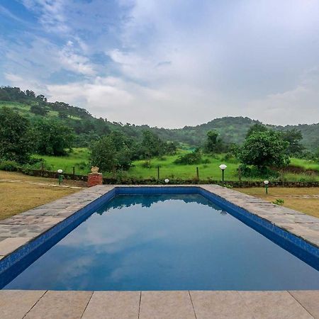 Stayvista'S Shivom Villa 2 - A Serene Escape With Views Of The Valley And Lake Лонавала Екстериор снимка