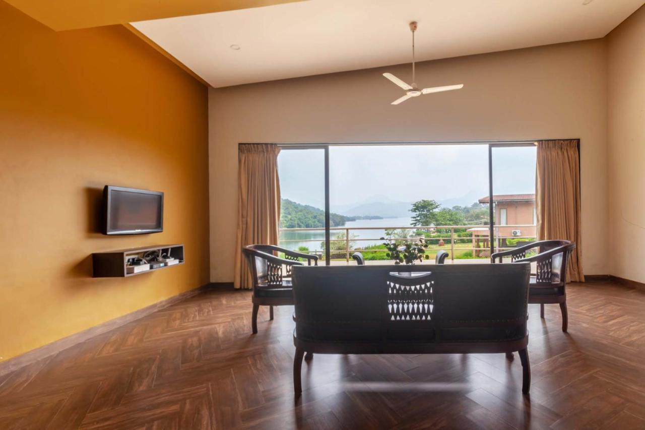 Stayvista'S Shivom Villa 2 - A Serene Escape With Views Of The Valley And Lake Лонавала Екстериор снимка