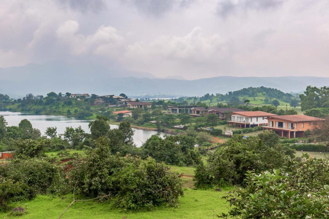 Stayvista'S Shivom Villa 2 - A Serene Escape With Views Of The Valley And Lake Лонавала Екстериор снимка